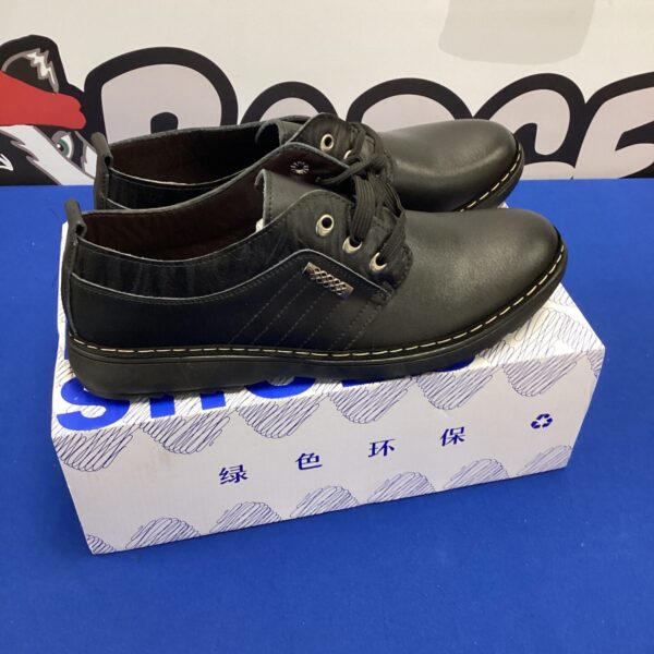 New black leather mens fashion shoes size 47.