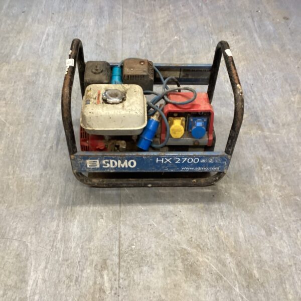 SDMO HX2700 petrol generator for portable power supply.