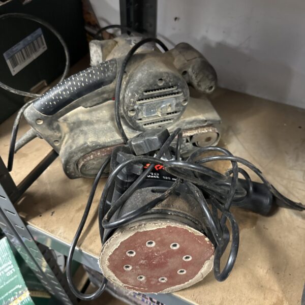 Vintage Skil sander model 3363-01, a classic power tool for woodworking.