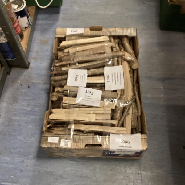 10kg of dry hazel kindling for efficient firewood.