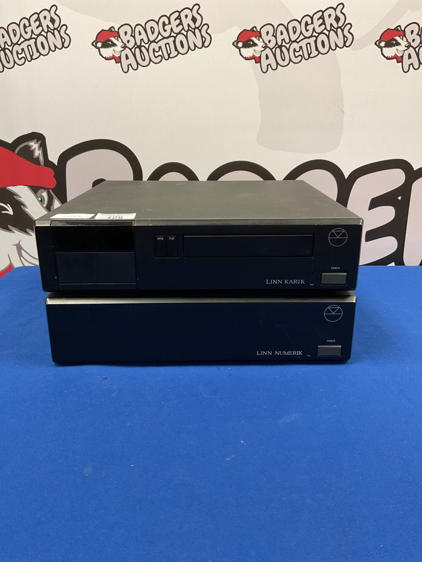 128 Linn Karik CD player and Linn Numerik amplifier