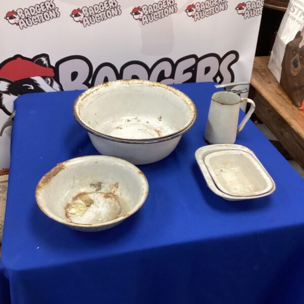 Vintage enamel bowls, a selection of retro kitchenware.