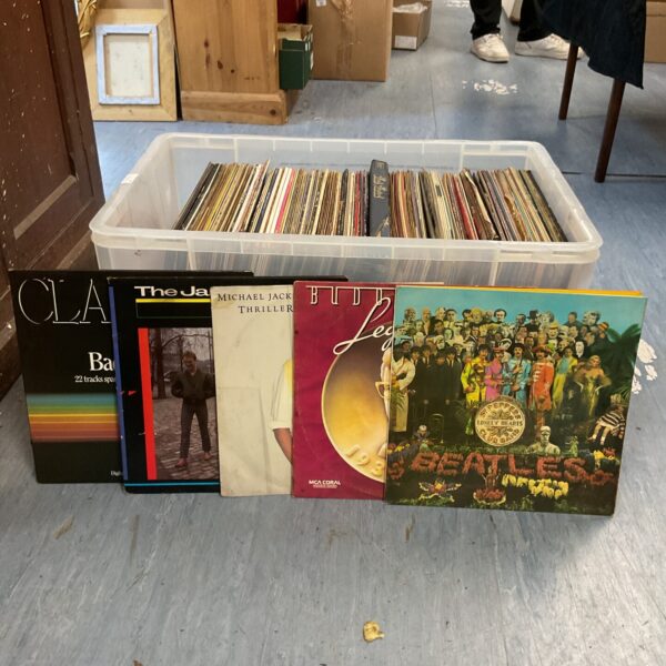 Large lot of vintage vinyl records including classic artists.