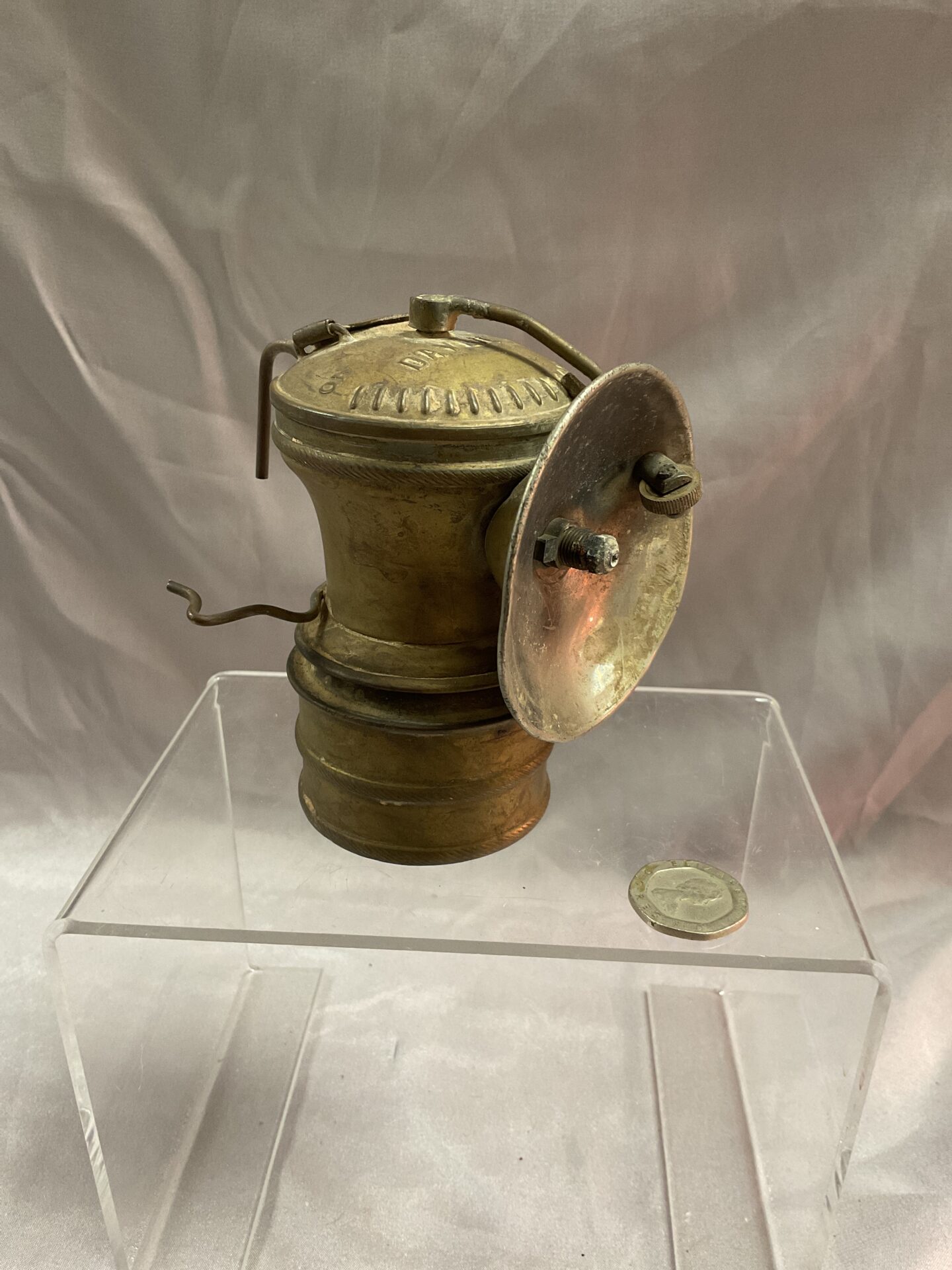 768 Antique Brass Acetylene daylight cycle lamp