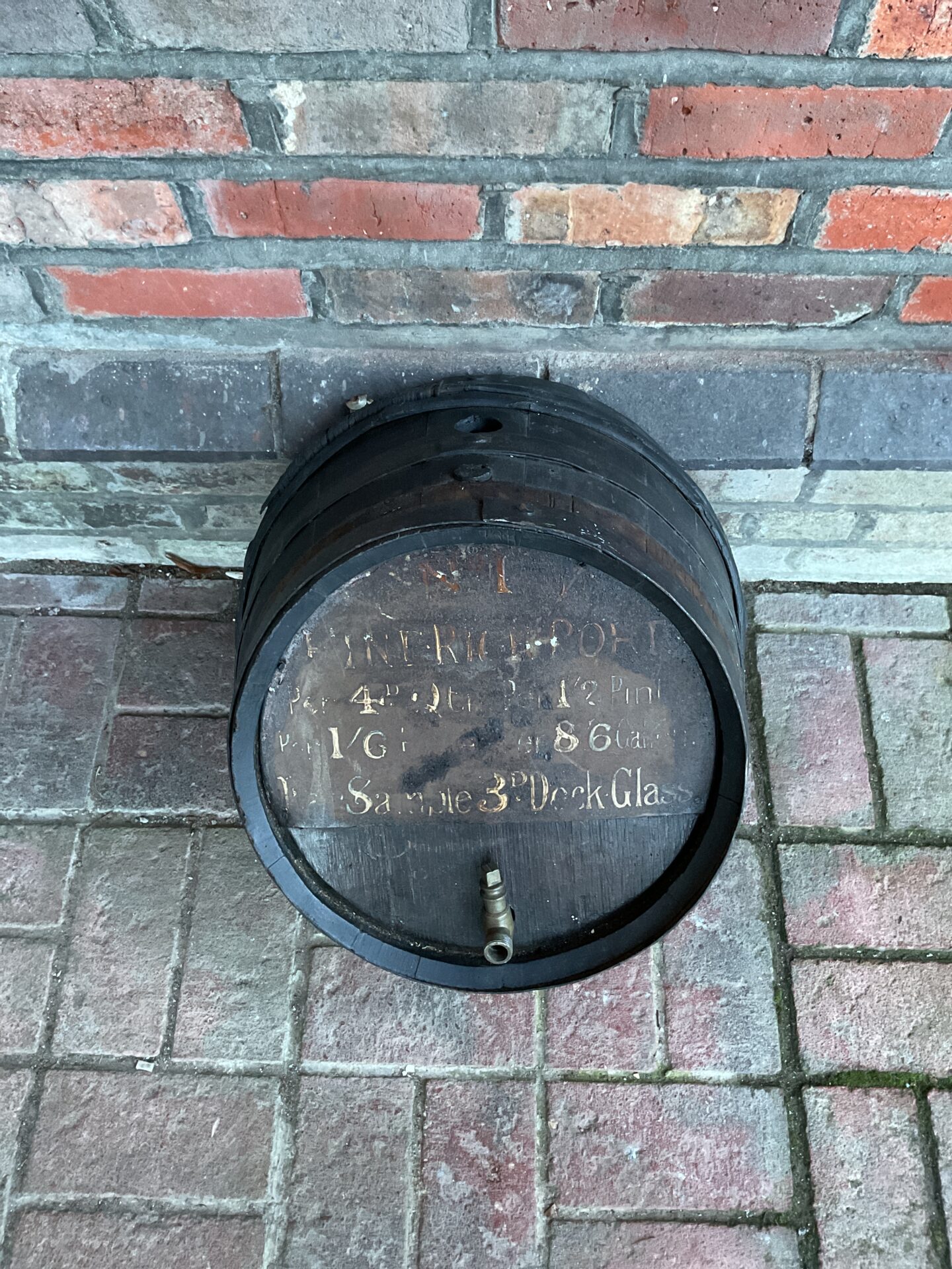 013 Antique wall mounted half rich pub port barrel