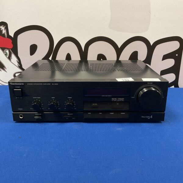 Vintage Technics SU-X933 stereo amplifier in used condition.