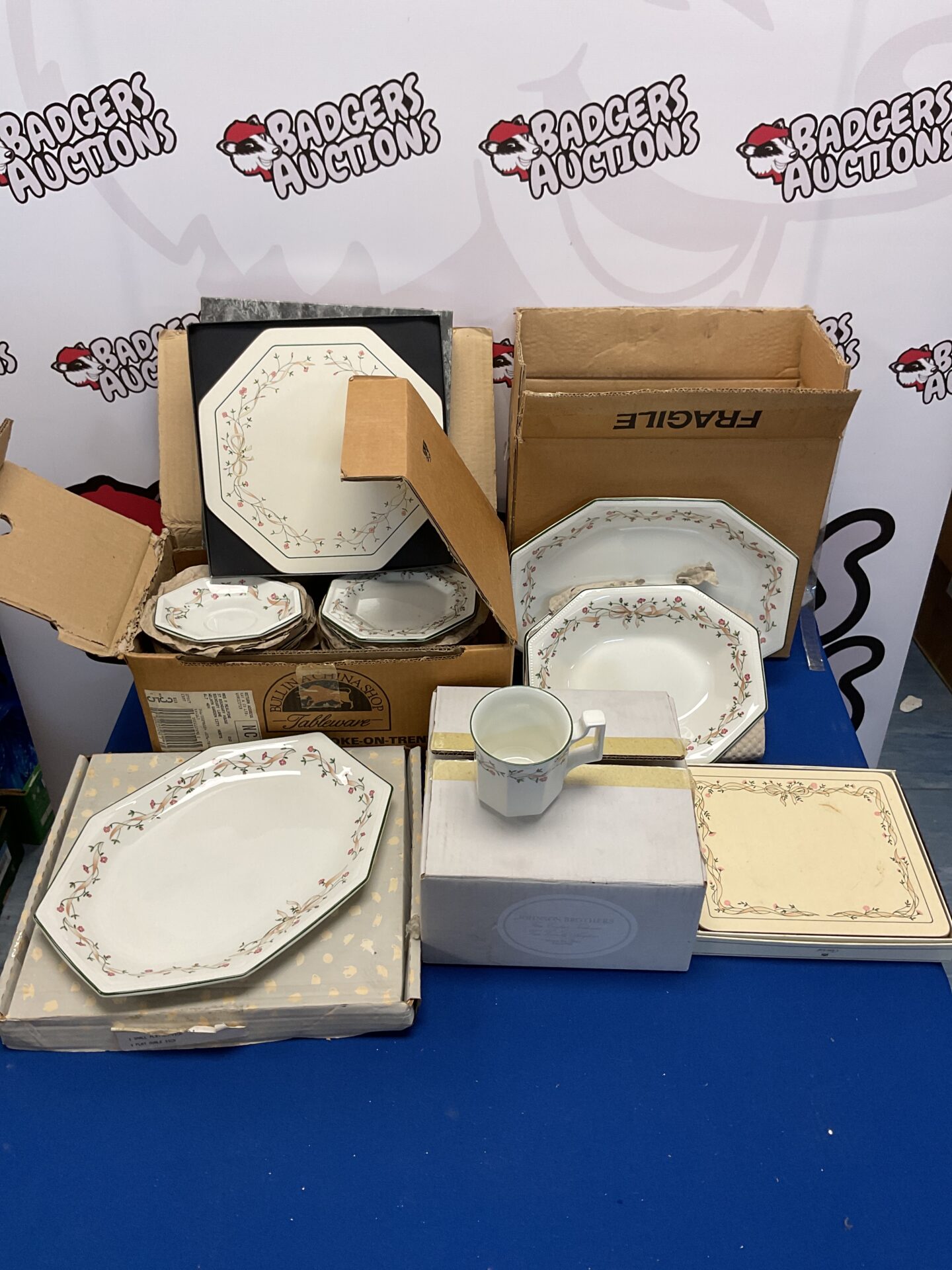 080 Collection of Johnson bros eternal beau china