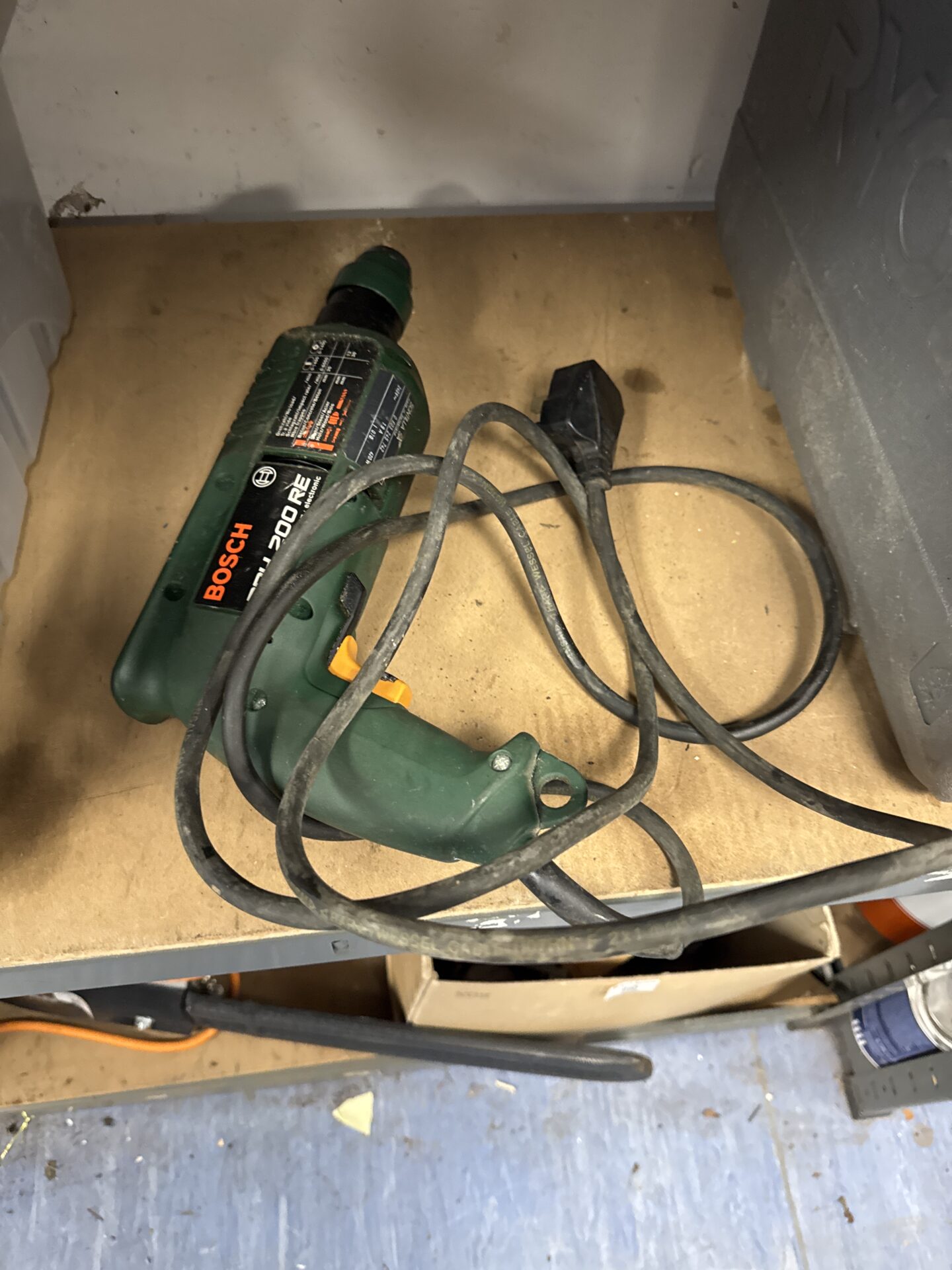 988 Bosch pbh200re hammer drill – working