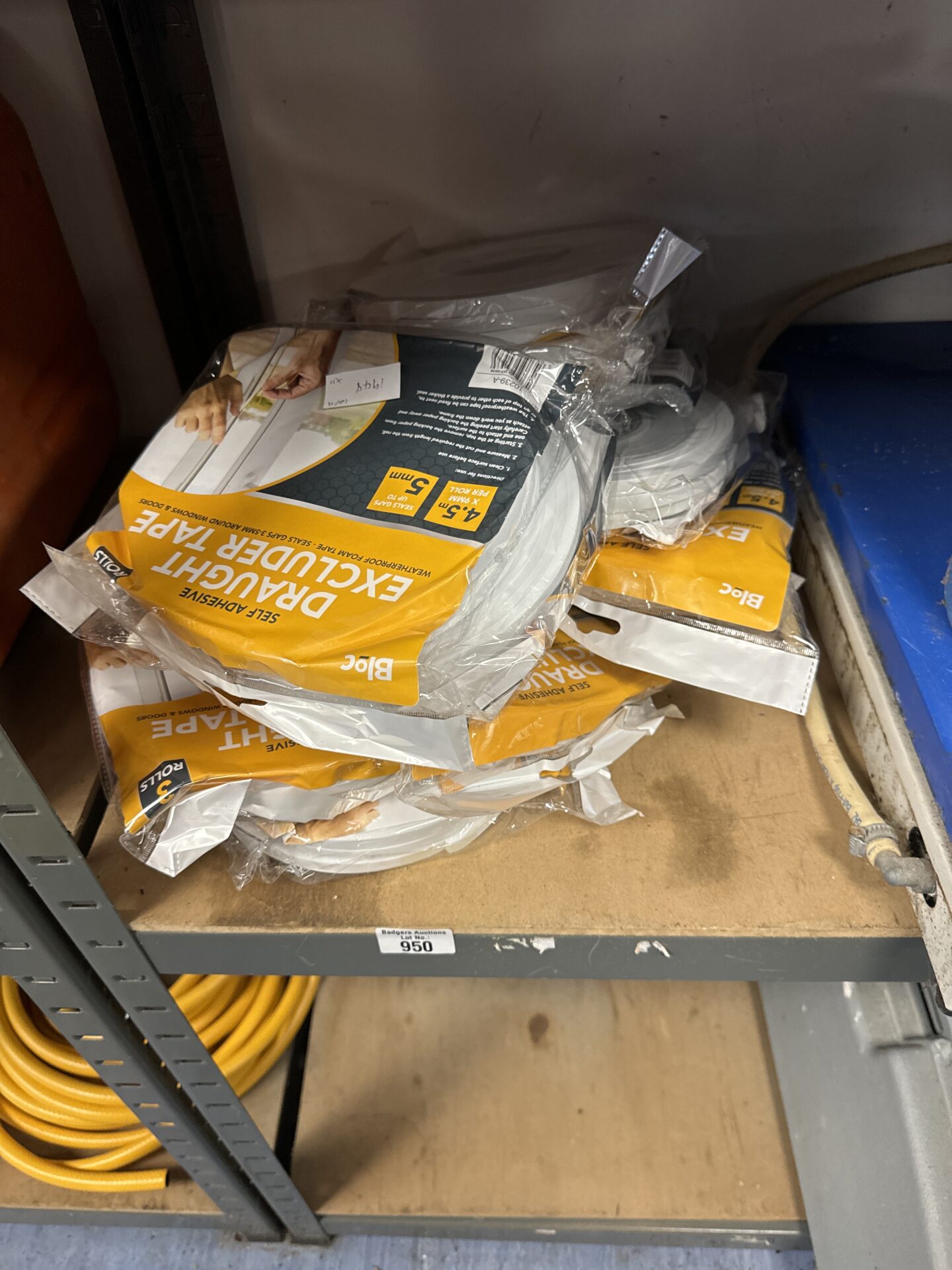 950 Quantity of draft excluder tape