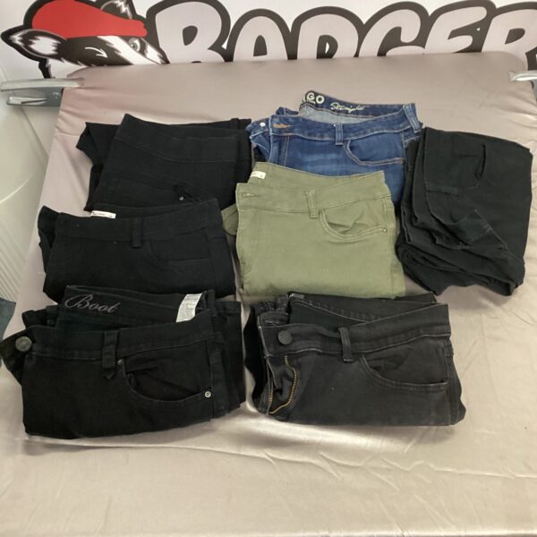 Ladies jeans bundle in sizes 16 and 18 from various brands.