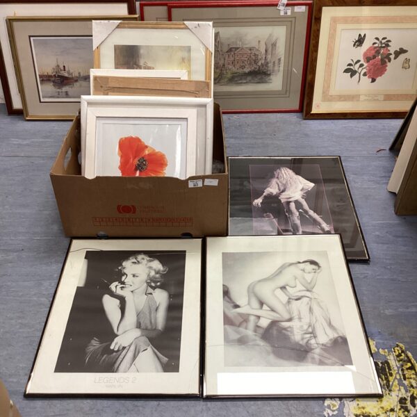 Lot of vintage glamour prints in frames, retro pin-up style.