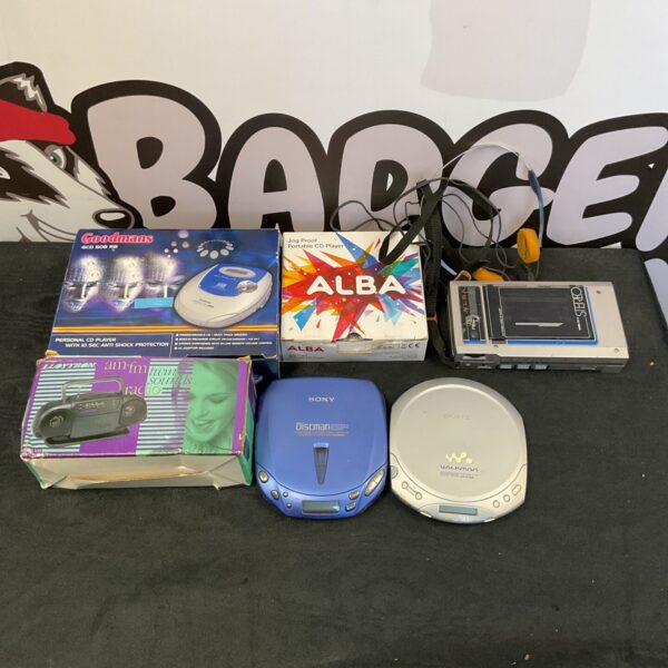 Vintage portable CD players job lot including Sony and Alba.