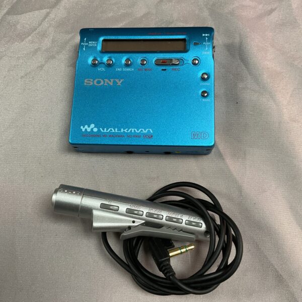 Vintage Sony MZ-R900 Mini Disc Player in silver