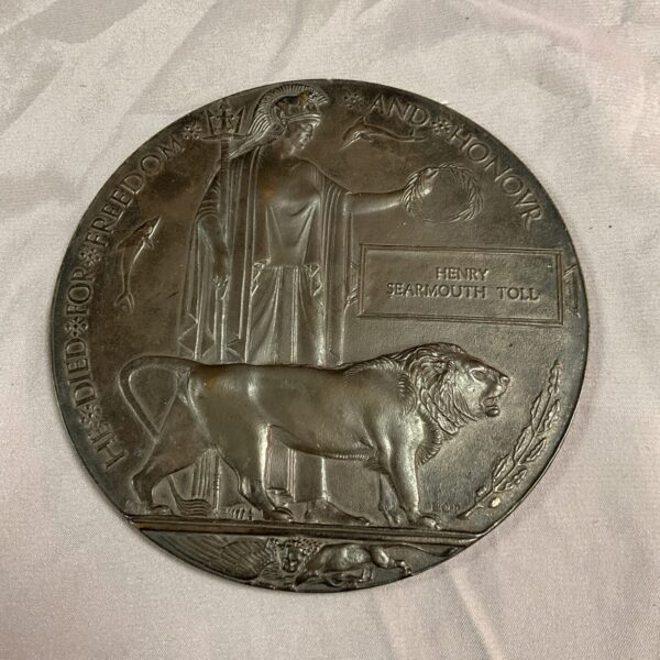 WW1 Death Penny for Henry Shearmouth, a British war memorial plaque.