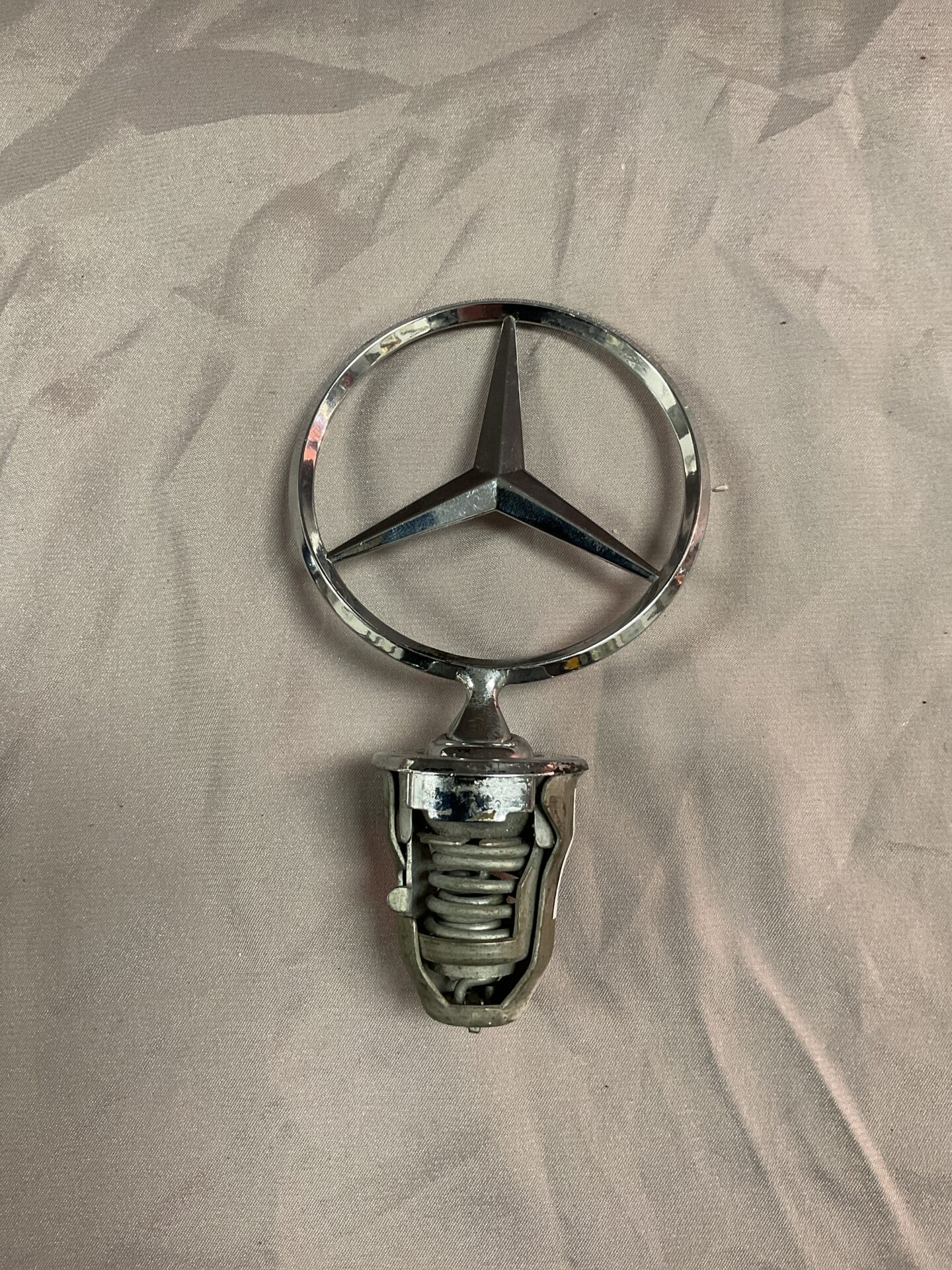 876 Mercedes Benz radiator mascot
