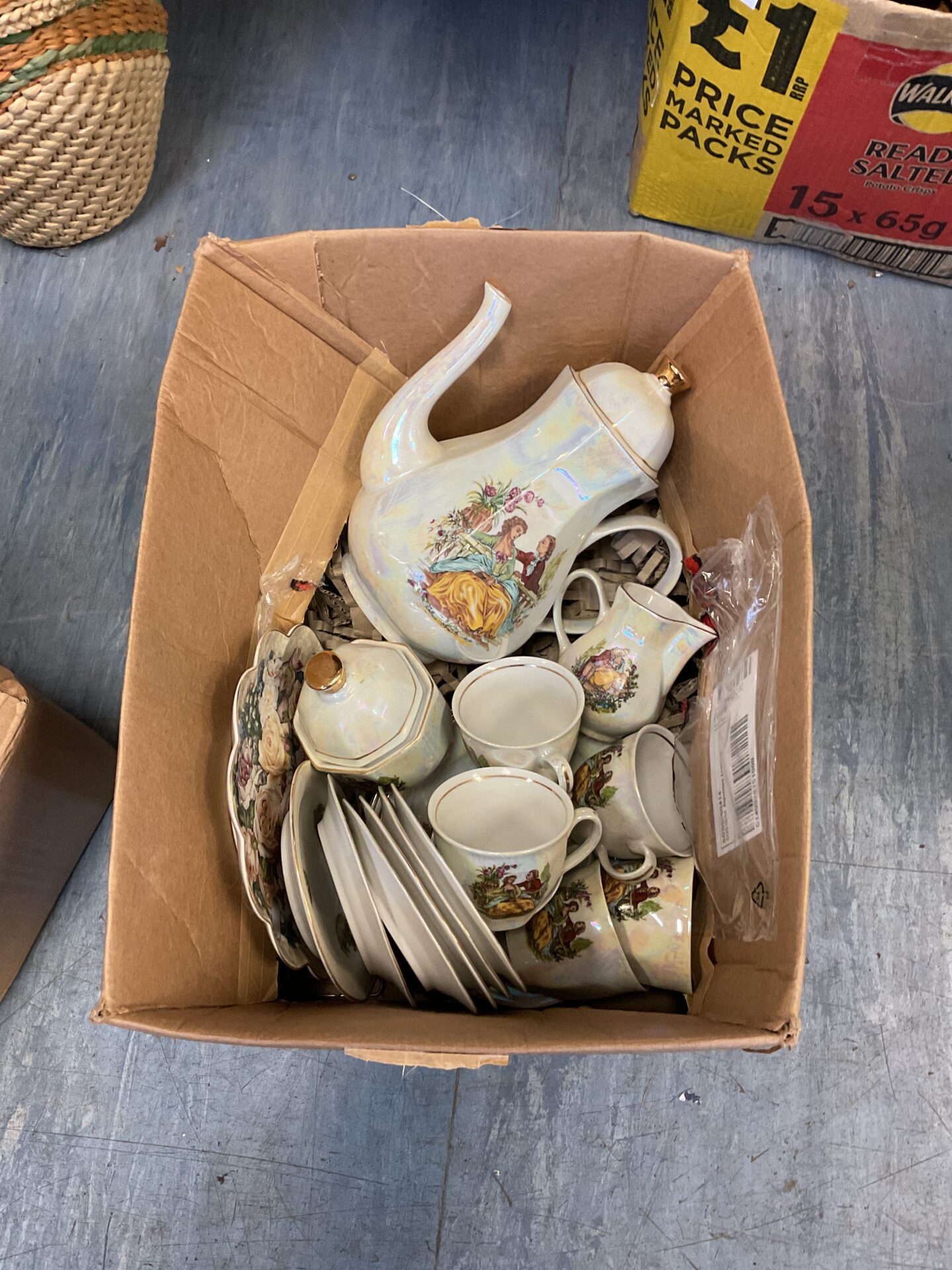 345 Yugoslavian zajecar lustreware teaset