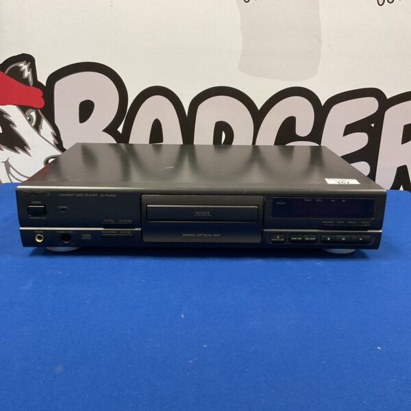 Silver Technics SL-PG490 CD player, vintage audio equipment.
