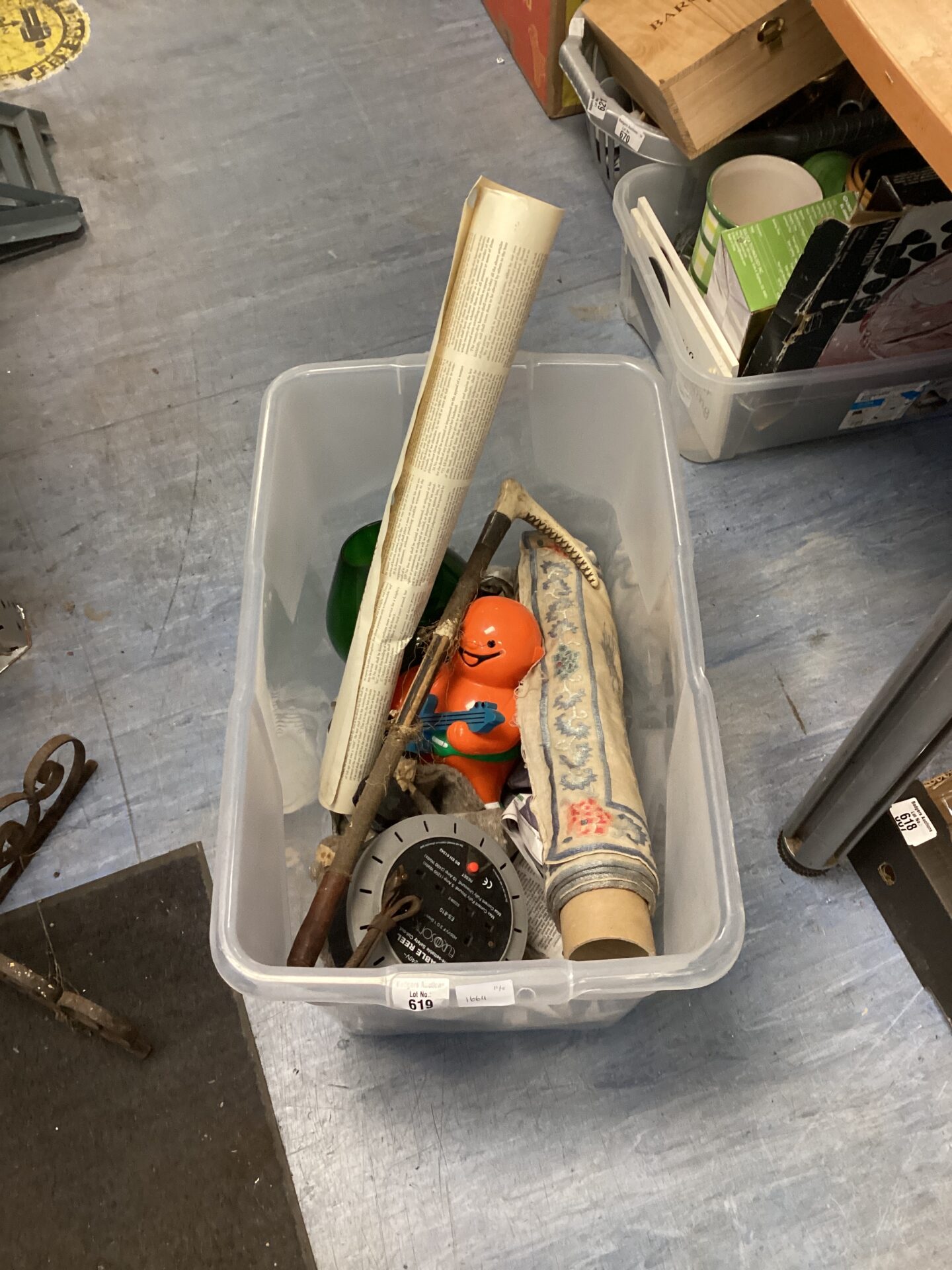 619 Box of mixed inc silver headed riding whip, jelly baby money box & extension reel