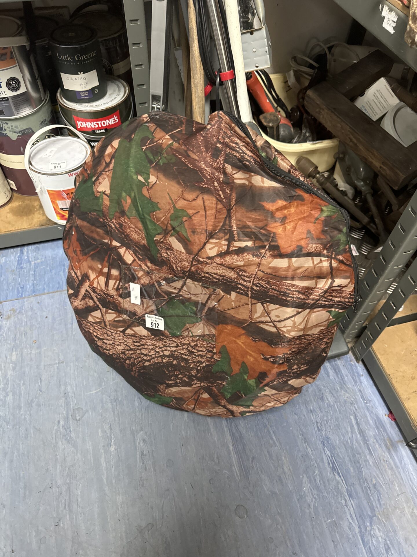 912 Camouflaged pop up shooters hideout