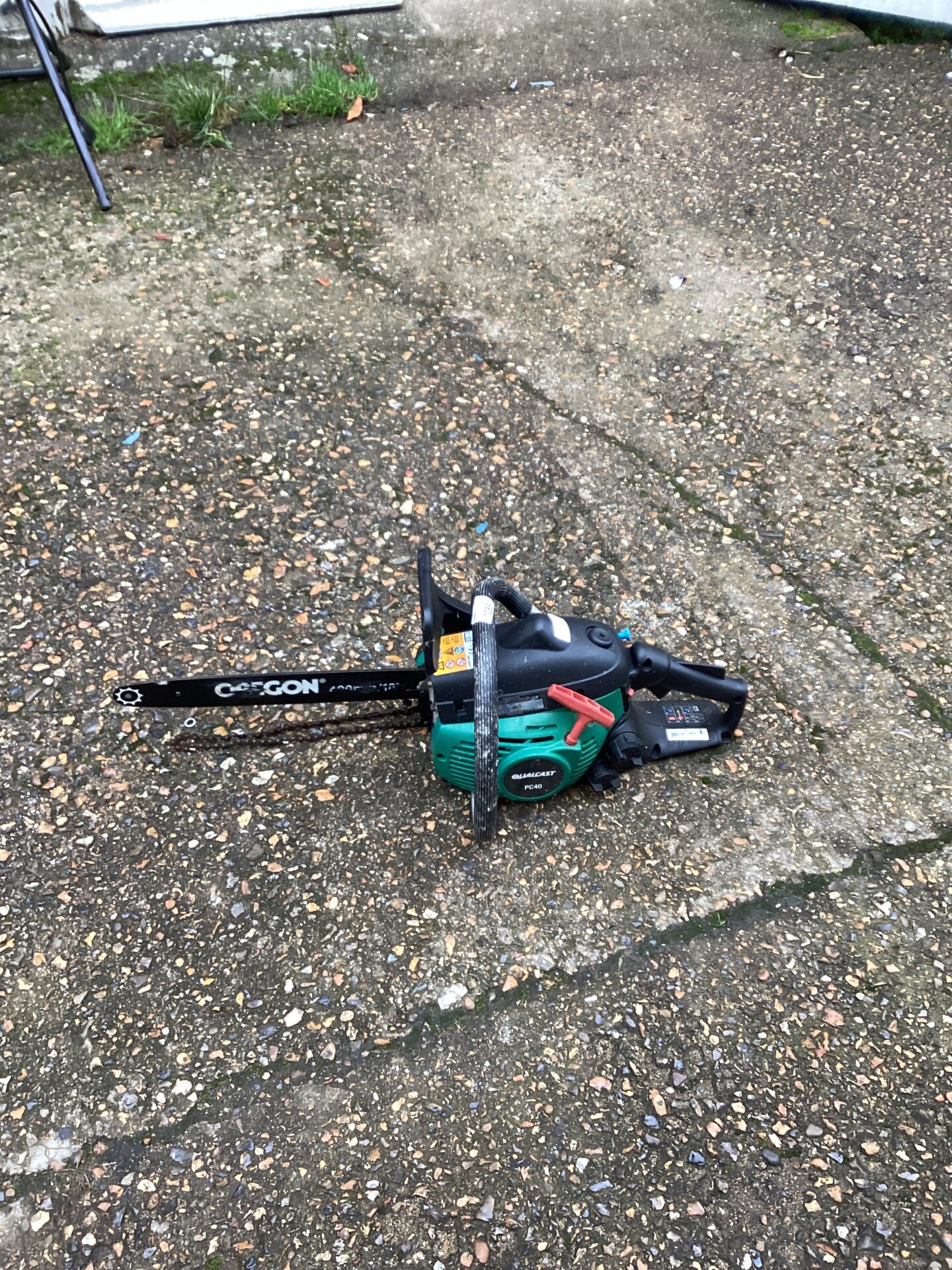 1085 Qualcast petrol chainsaw sold as seen