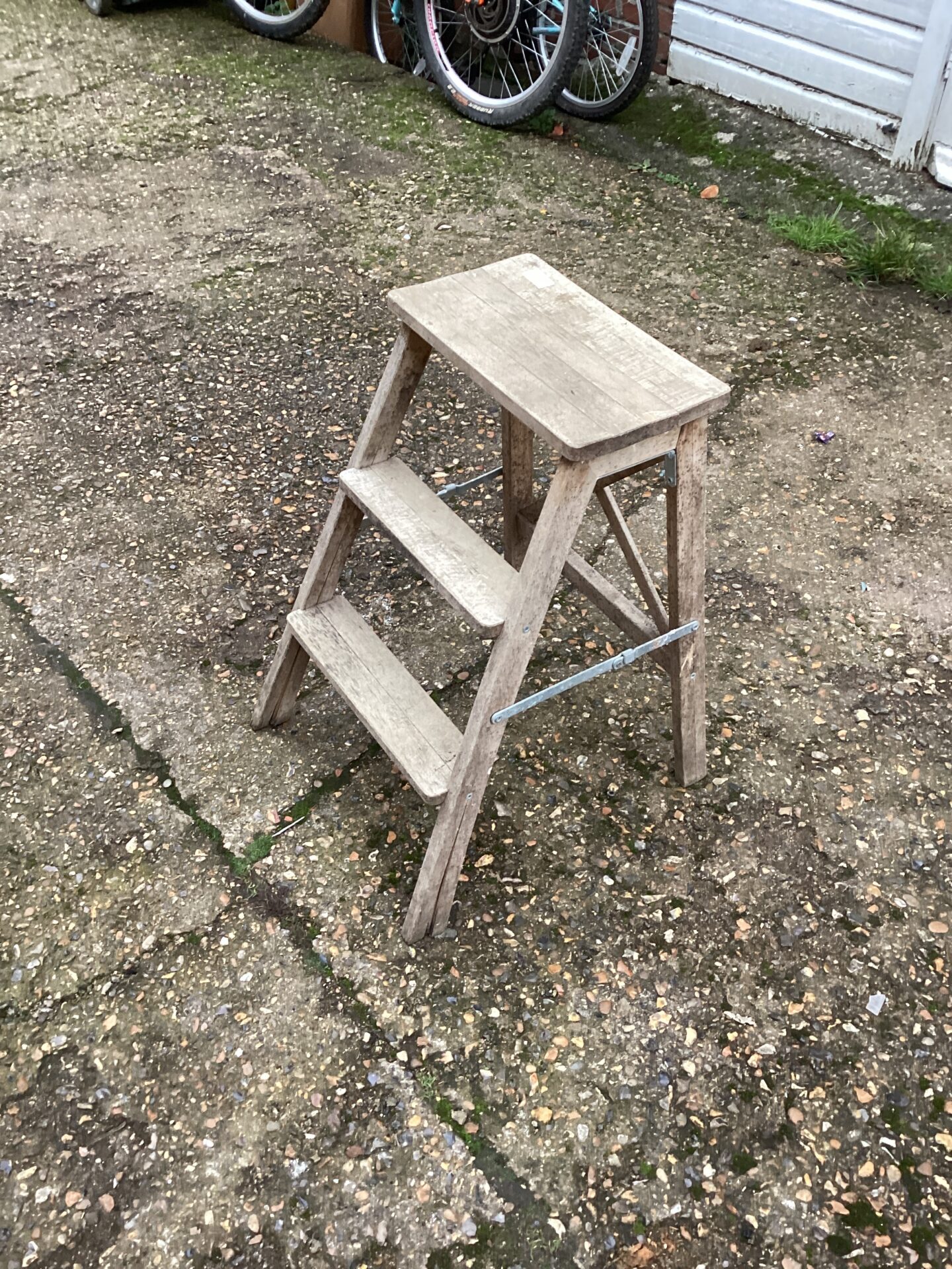 1100 Wooden Two Step ladder