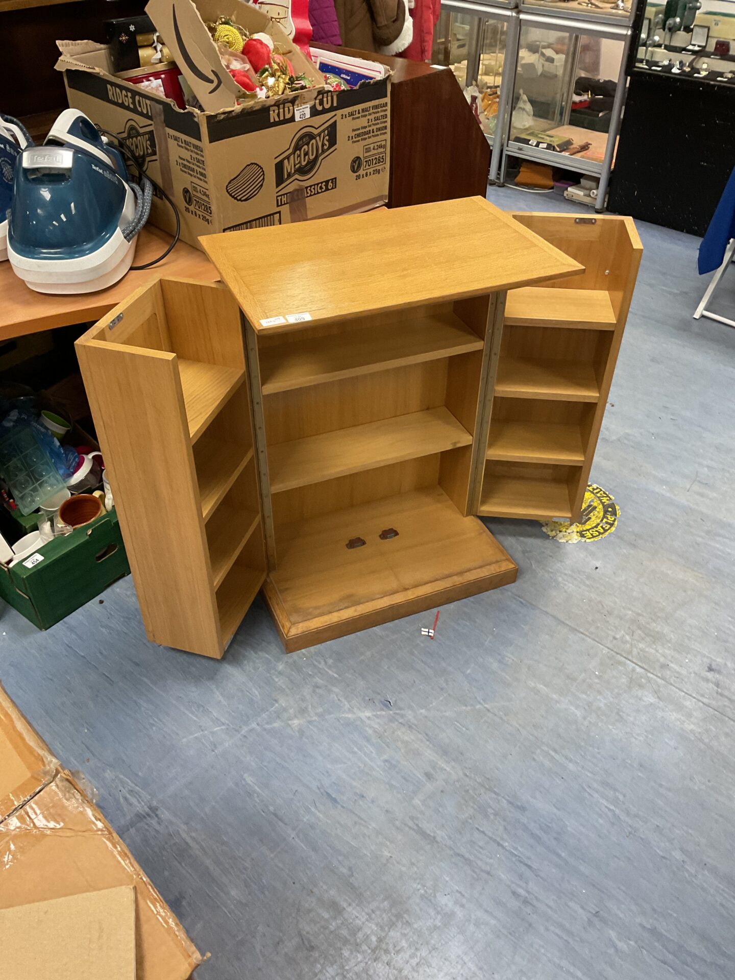409 Cd,dvd cabinet with folding doors. Nobless