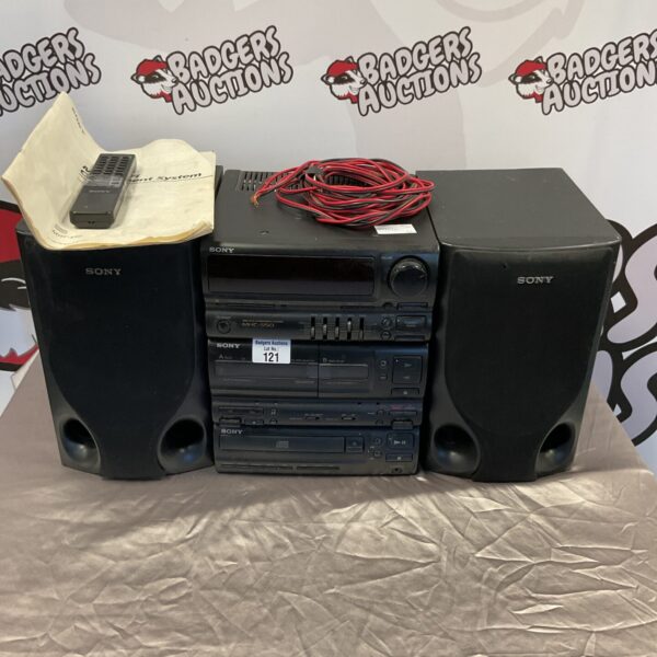 Vintage Sony MHC-550 mini hifi system with speakers.