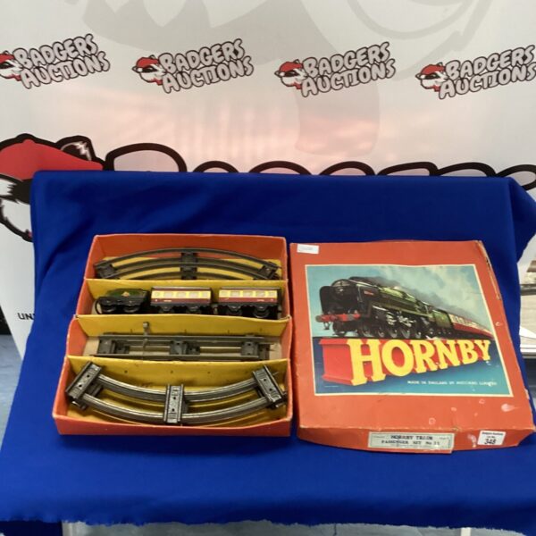 Vintage Hornby No.21 passenger train set, detailed carriages and locomotive.