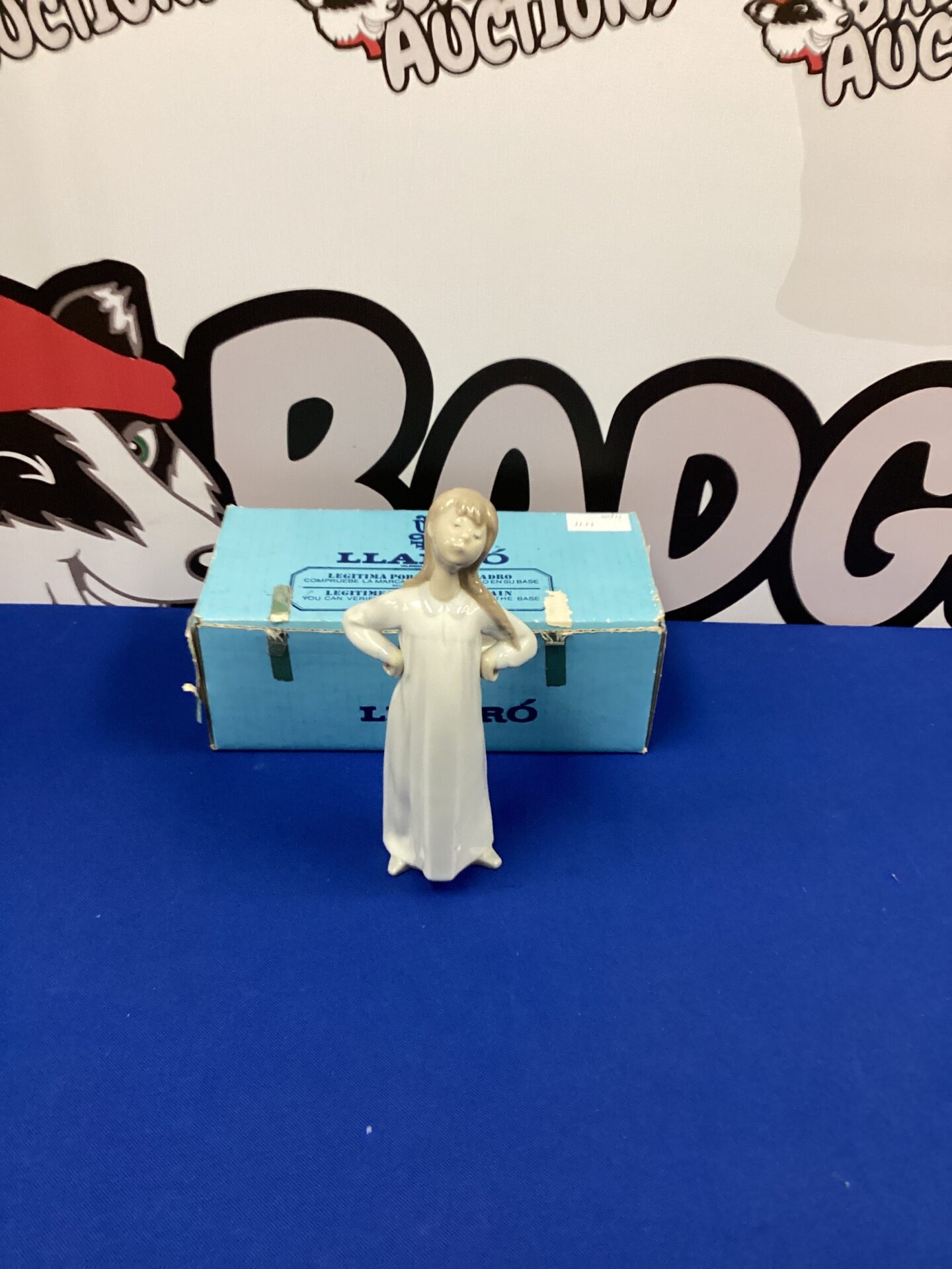 267 Llardro Figurine with box