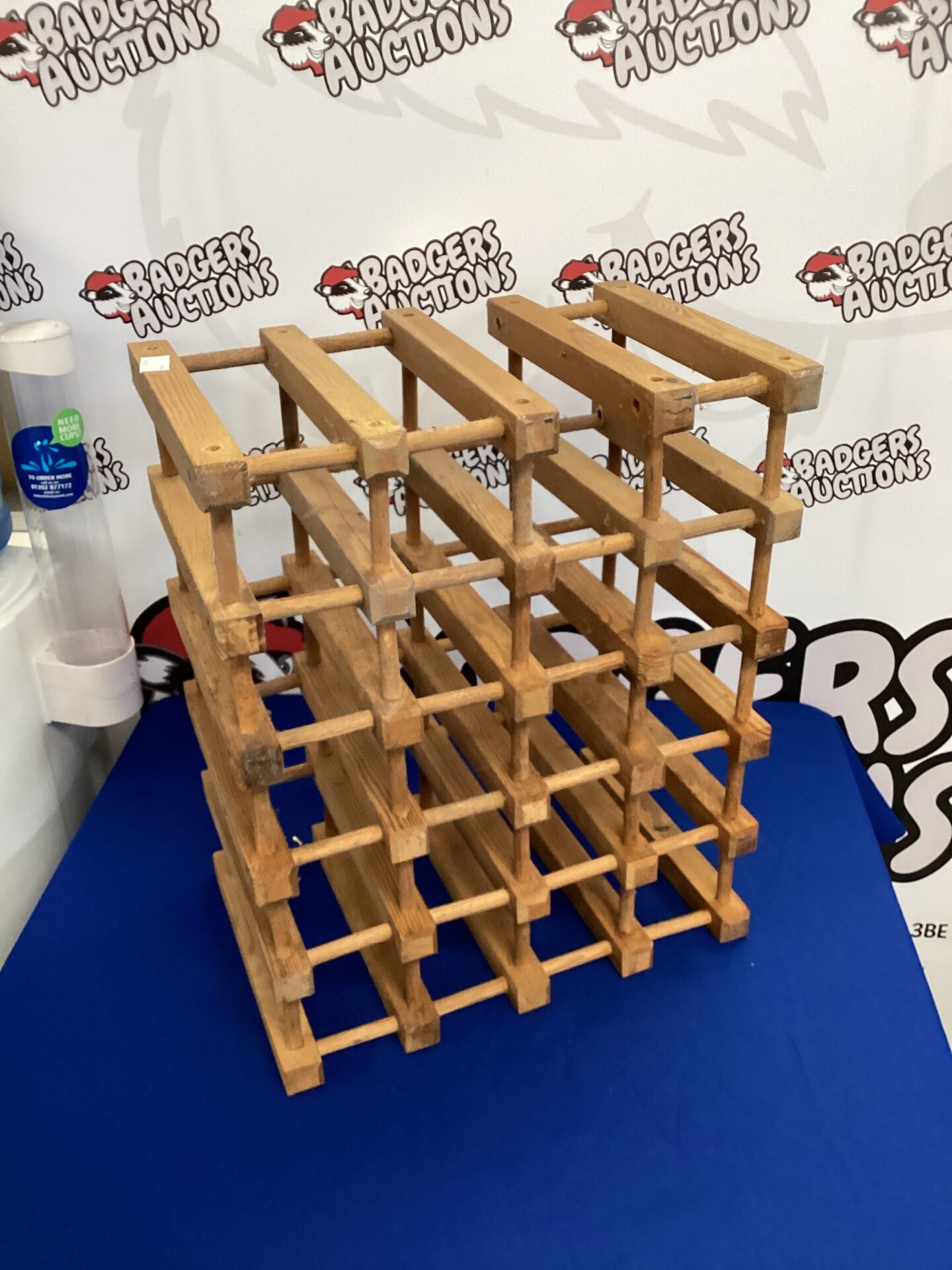 606 Wooden 20 bottle wine rack