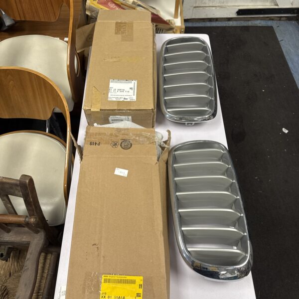 Chrome Mini R56 kidney grilles, pair for front end upgrade.