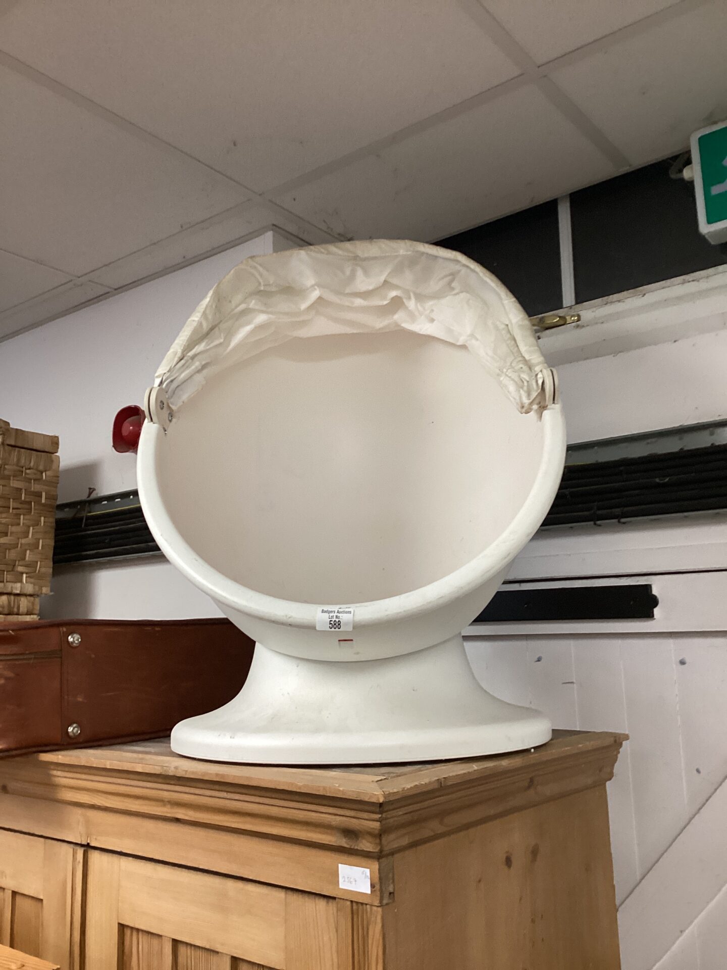 601 Child’s egg chair
