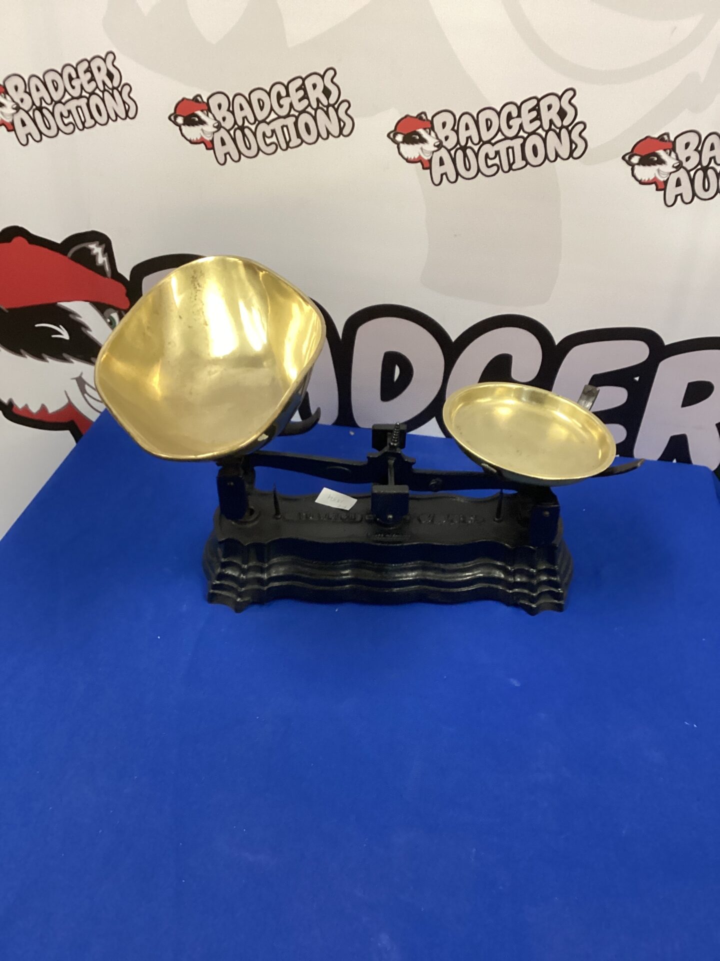 314 Set of vintage balance scales with brass hoppers