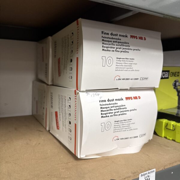 Sealed boxes of Handanhy FFP3 fine dust masks for respiratory protection.