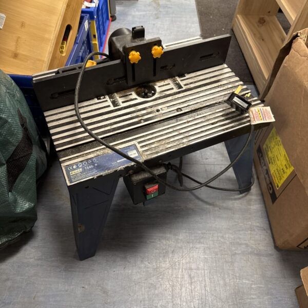 Power Craft PRT150 router table overview, showing the tabletop and base.