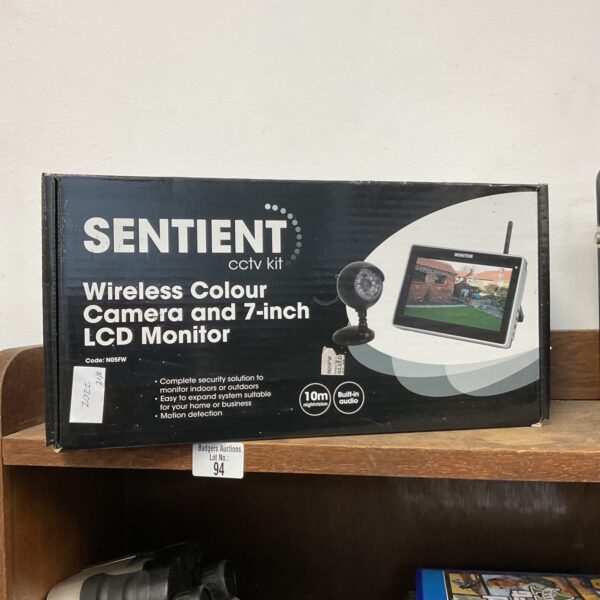 Sentient CCTV monitor kit with wireless colour camera and 7” screen.
