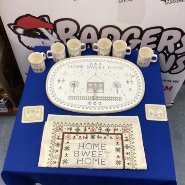 Vintage "Home Sweet Home" tray and mugs set for farmhouse decor.