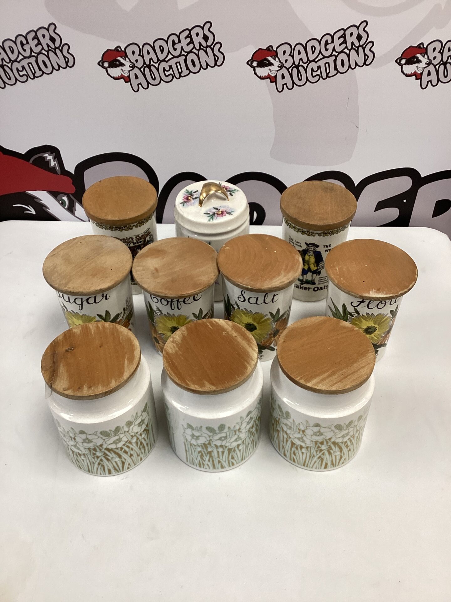661 Box of Hornsea & lord nelson pottery jars