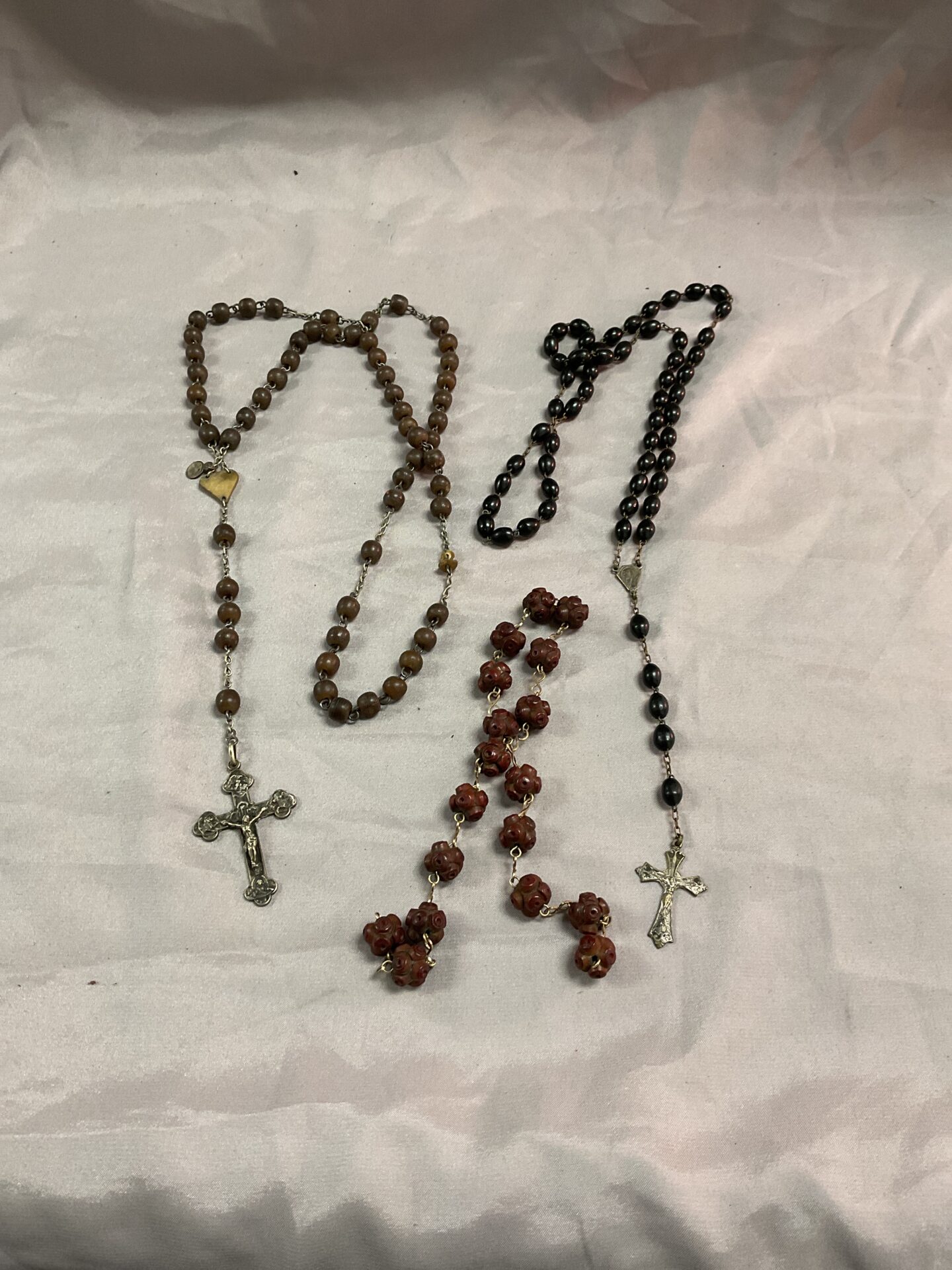 751 Three sets rosary beads