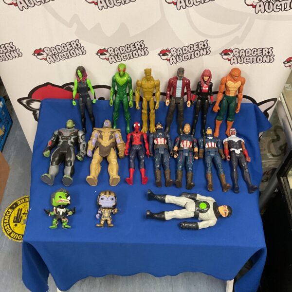 Mixed lot of Marvel and DC action figures from Hasbro.