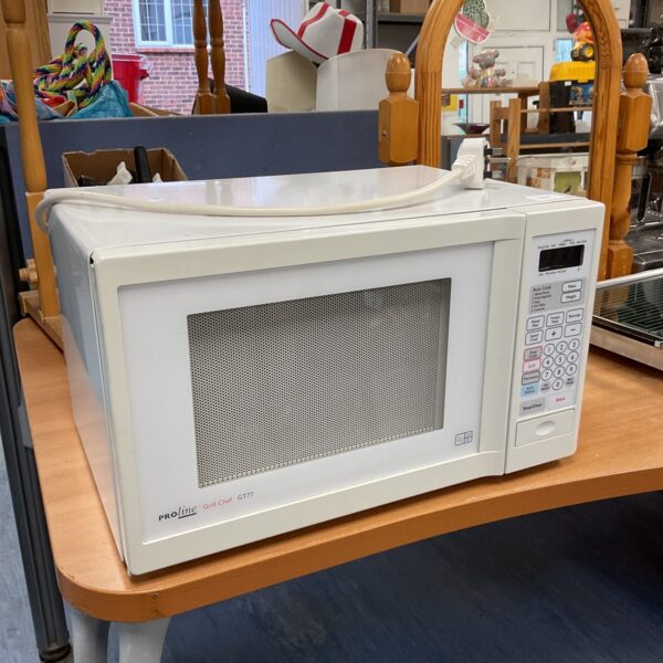 Vintage Proline grill chef GT77 microwave appliance for kitchen use.