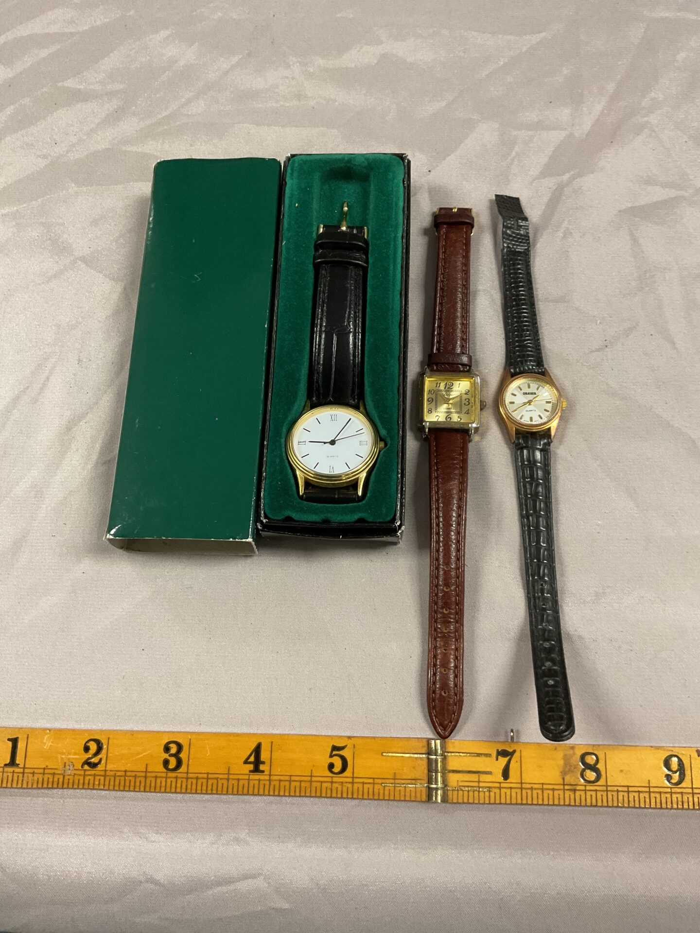 795 Three ladies Quartz wristwatches