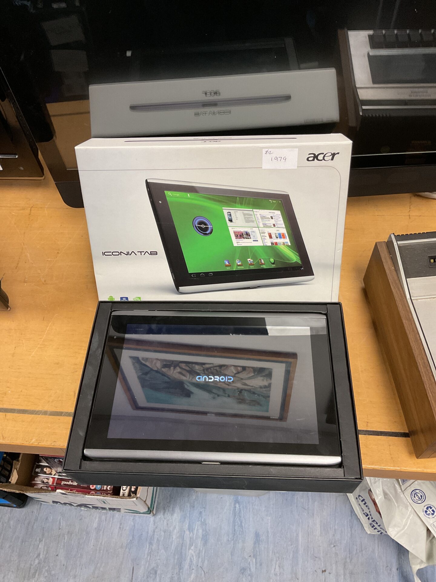 131 Acer icona tablet computer working