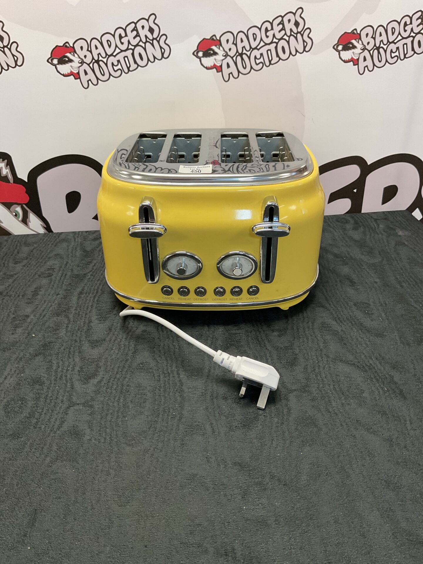450 Dunelm toaster, tested working