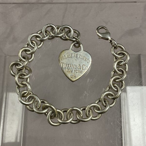 Vintage silver tone Tiffany style bracelet with oval links.