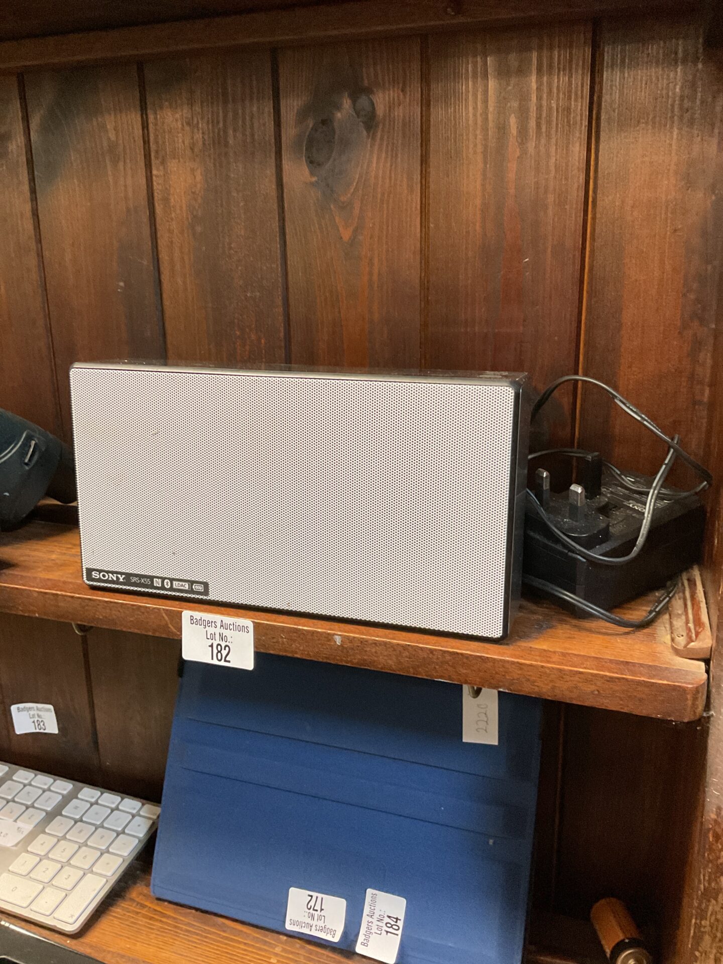 182 Sony srs x55 Bluetooth speaker