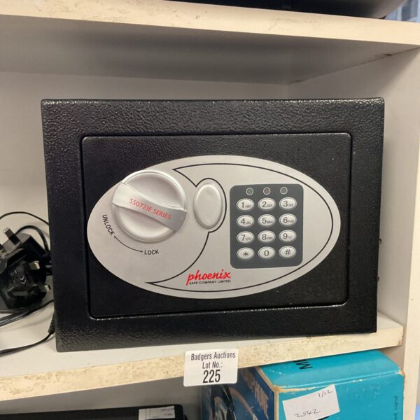 Close-up of the Phoenix SS072E digital safe keypad and lock.