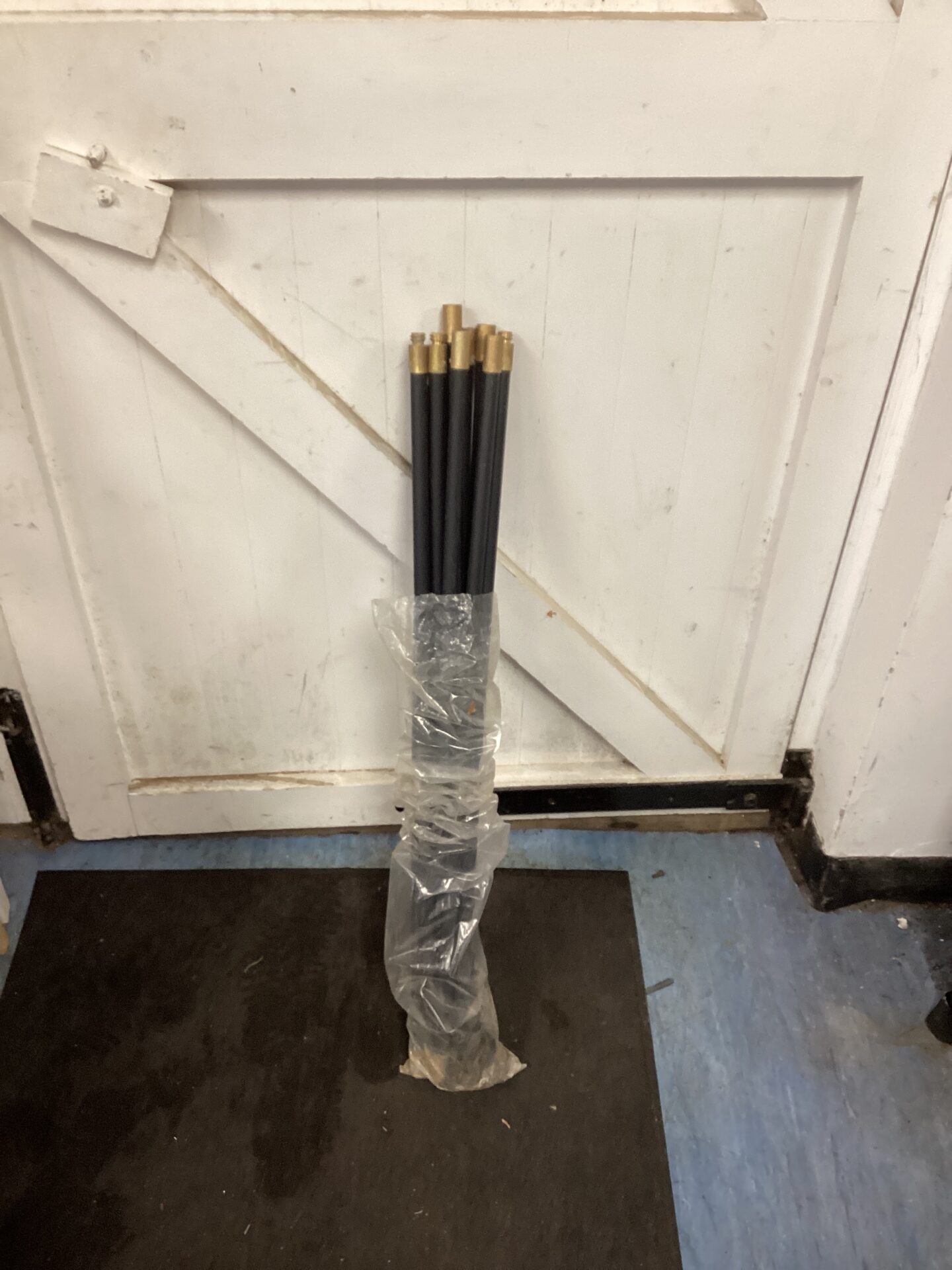 1062 Set of drain rods