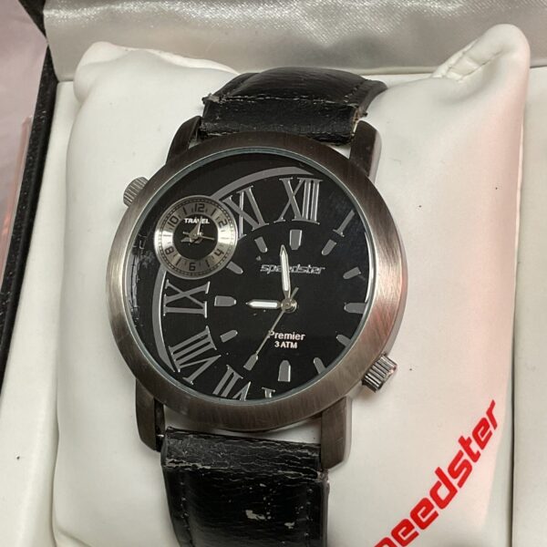 Black leather strap Speedster gents wristwatch with analogue display.
