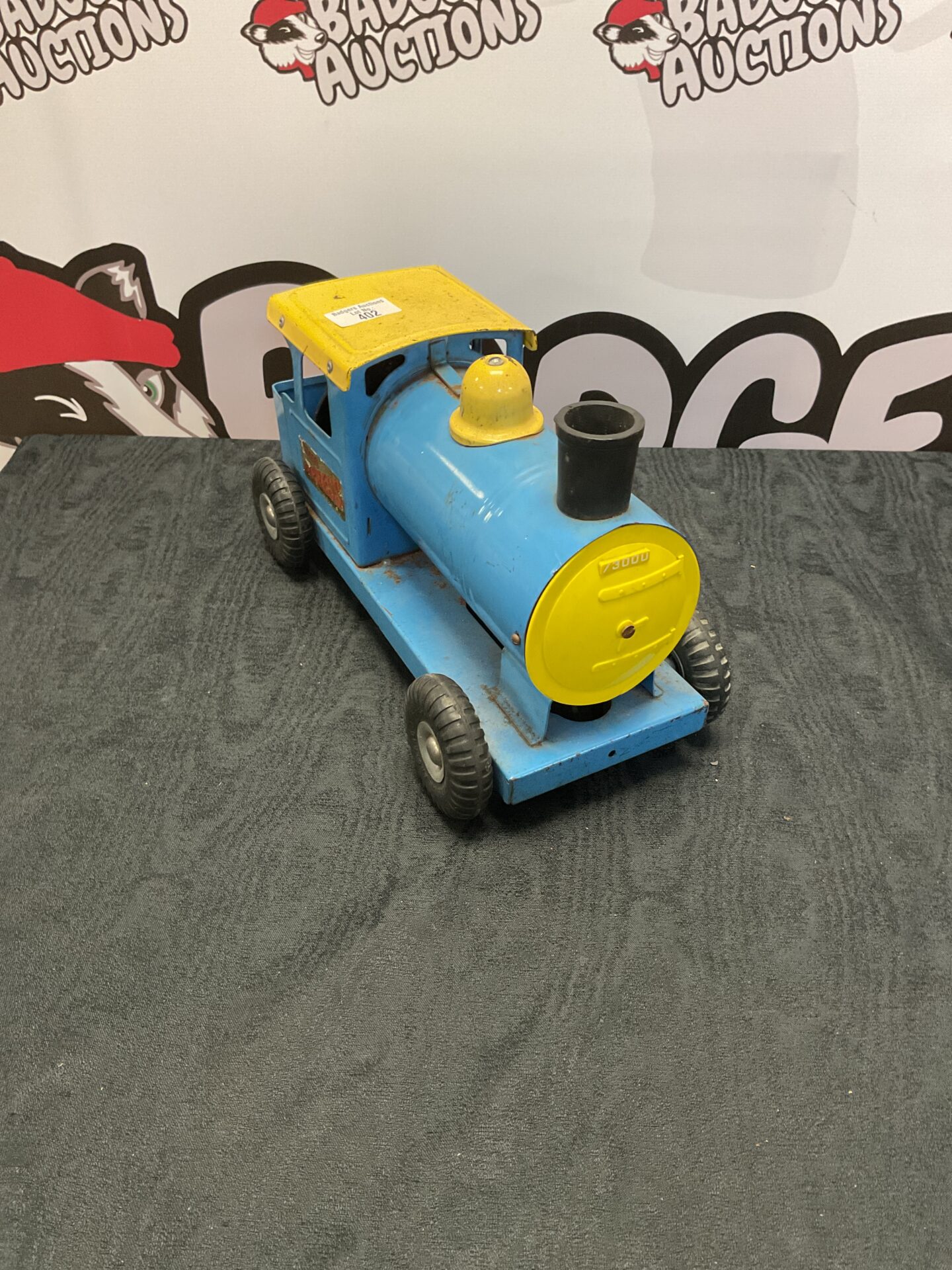 402 Vintage triang tin express train